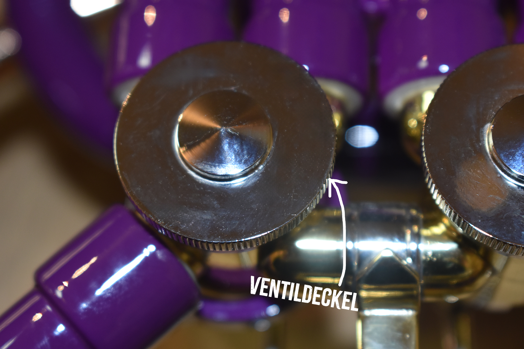 Ventildeckel bei einem MardiBrass-Kunststoff-Waldhorn